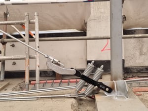 Tectonus tension-only brace